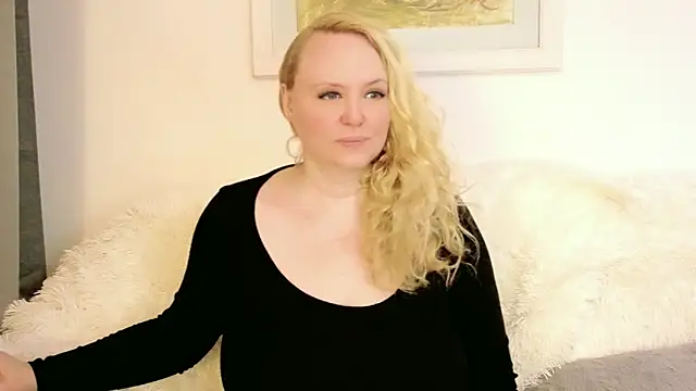 Sarah4you Chat XXX live