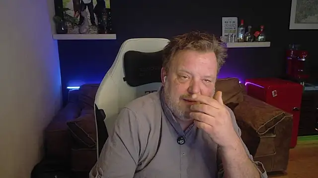 SwissDadbod Pertunjukan Webcam