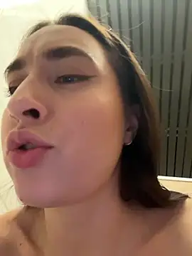 Holly_Play: онлайн-секс-чат