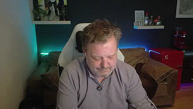 SwissDadbod Live XXX-Chat