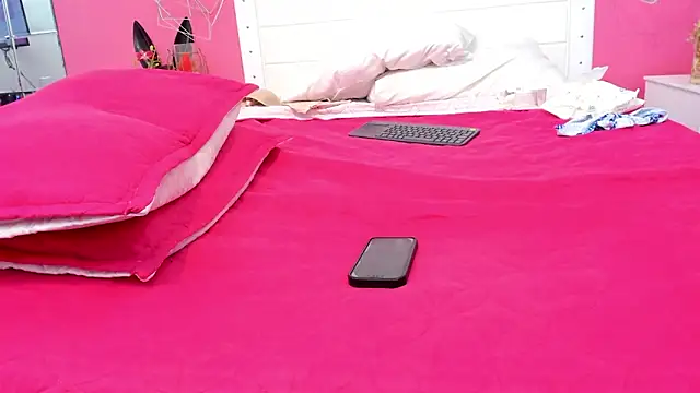 molly_madisson_'s Live XXX Chat