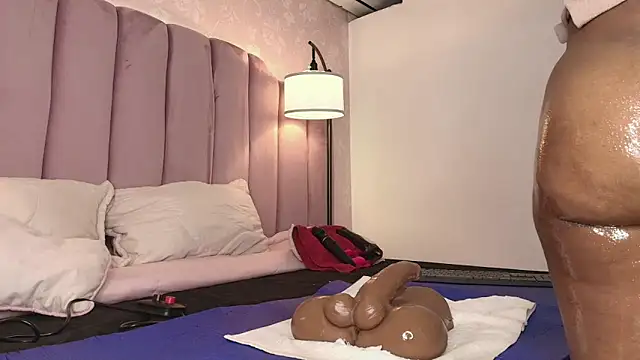 HallyBans Chat XXX in diretta