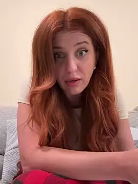 RoxxyDallas: διαδικτυακό σόου στην κάμερα