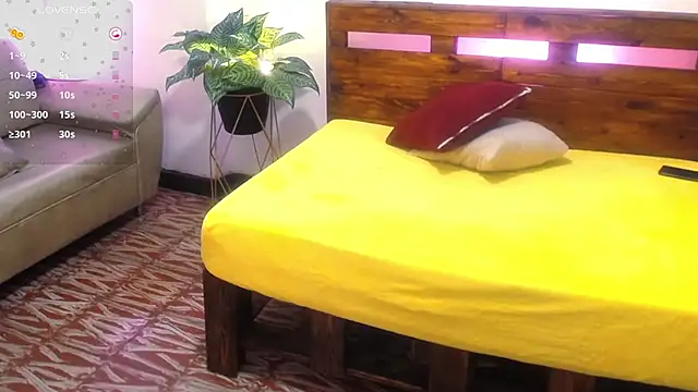 Yeseniaa25_ Live XXX-Chat