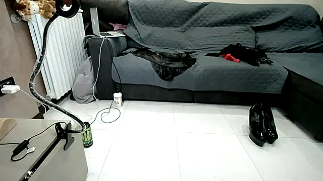 M87HOTのライブXXXチャット