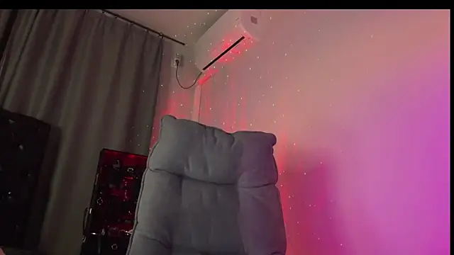 Chat +18 de Liya_Liss ao vivo