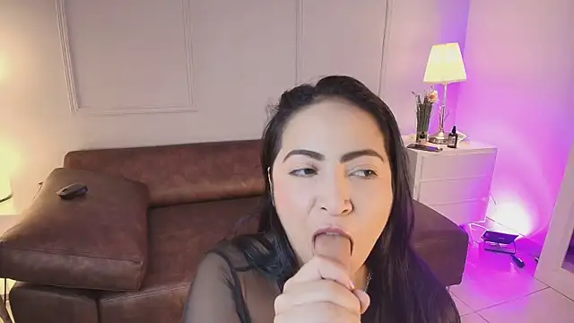 โชว์เว็บแคมของ AlanaWesst