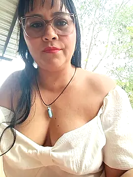 Dirty-Momm-Divorced-Hot: онлайн-секс-чат