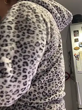 Czat XXX na żywo – Luccreccia_