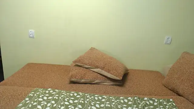 JulietteMiles 现场XXX聊天