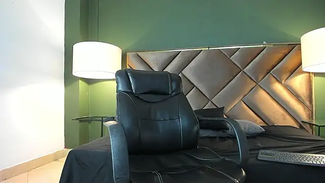 Lean_Portman Chat XXX in diretta