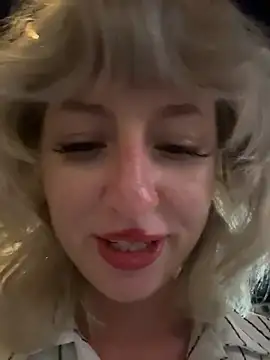 RonnieKiss Live XXX-Chat