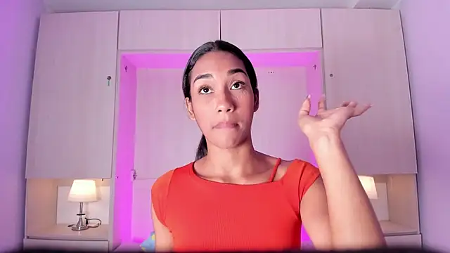 Živý XXX chat AnahiCollins