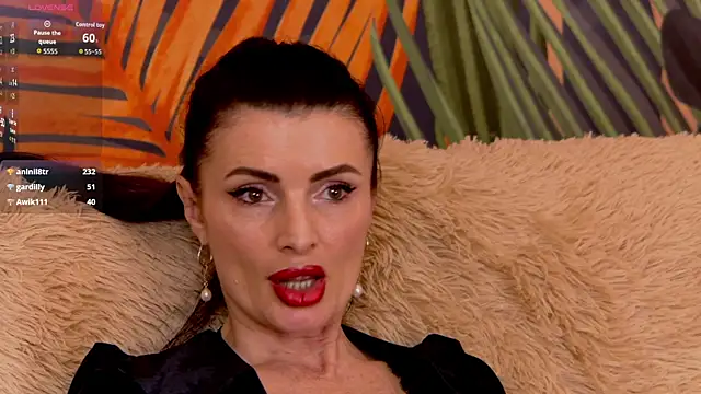 golden_Muse_'s Live XXX Chat