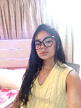 Živý XXX chat baby-skinnd