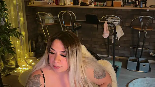 Živý XXX chat Monageil