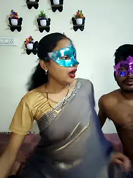 Sweet_Cpl_ 即時 XXX 聊天