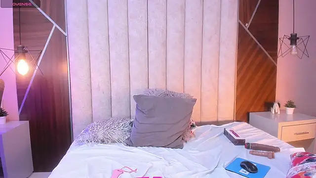 CAROLYNFOSTER Webcam Show