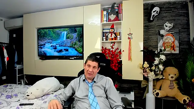 SpartacusDaddy48 Chat XXX live