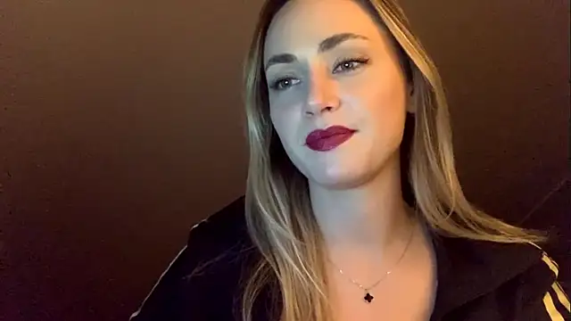 Вебкам-шоу ScarlettSensitive