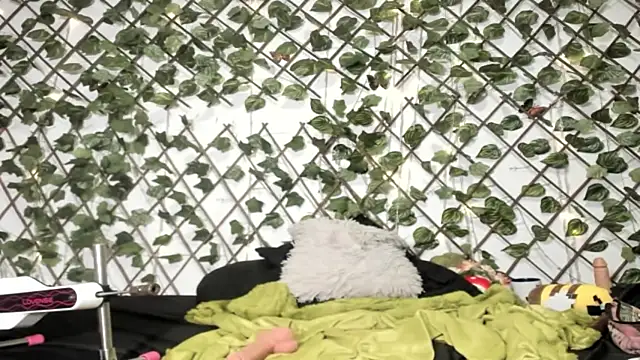 LittlePeach_'s Live XXX Chat