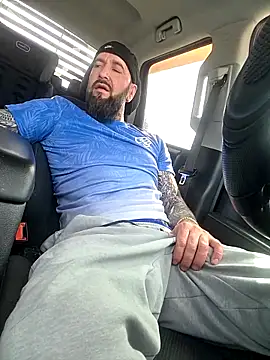 BeardedtattoodのライブXXXチャット