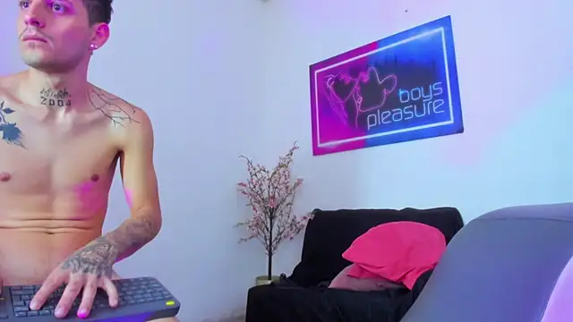 Pleasure_boys_hot Webcam Show