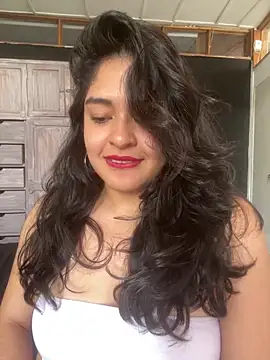 EmilyNoir1のライブXXXチャット