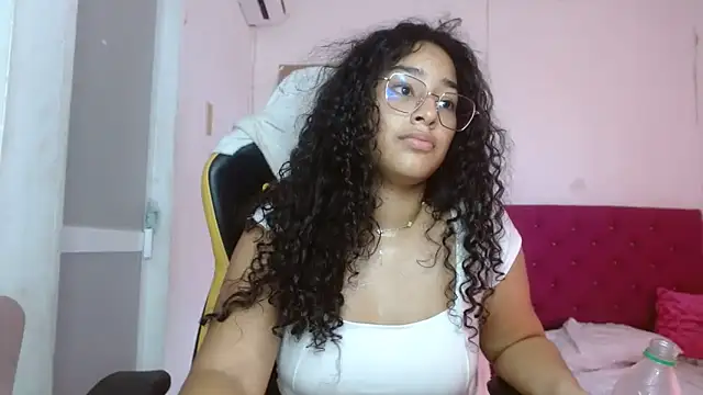 emily_stars1 在線直播表演