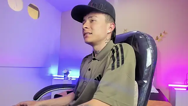 Nascary_Fox's Live XXX Chat