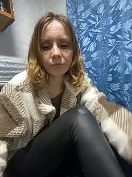 Anita-Smith Adlı Modelin Canlı XXX Sohbeti