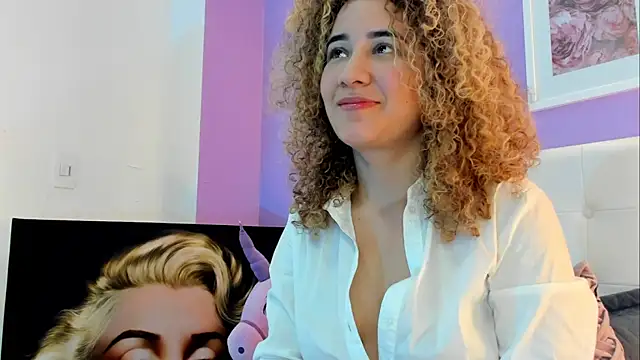 Chat XXX ao vivo de Charlotte11-11