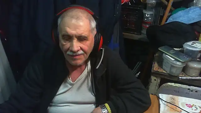 nonnomaturobisex Webcam-Show