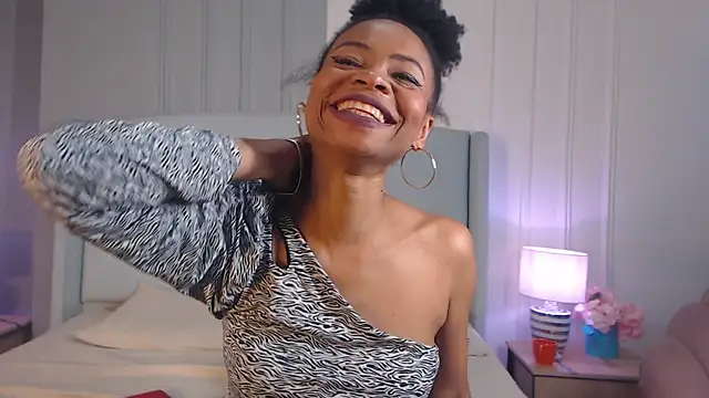 دردشة ChantalGarner الجنسية المباشرة