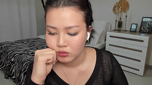 Brunette_Charmn Live XXX chat