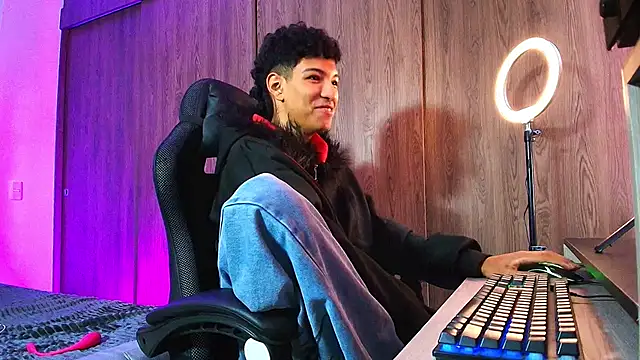 im_Usuga: απευθείας συνομιλία ΧΧΧ