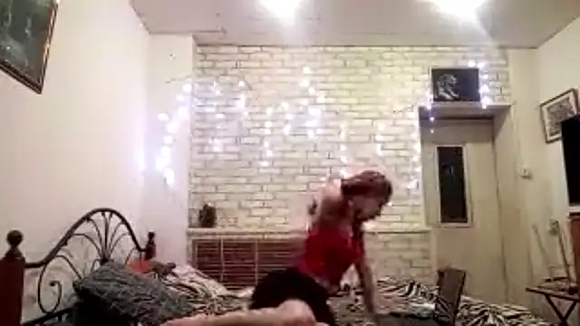 Show modela SirenFrost na web-kameri