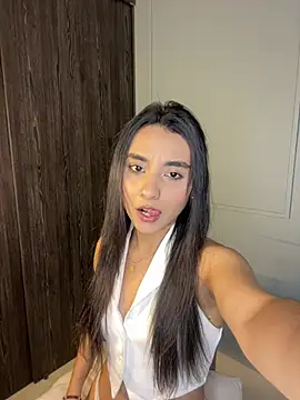 Онлайн чат XXX Zafira_Montiel