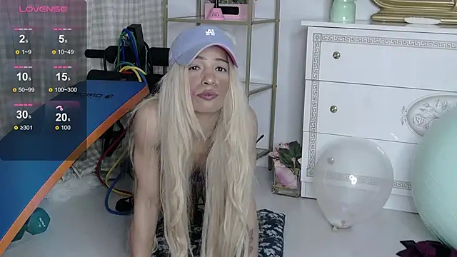 SarahRaynex's Live XXX Chat