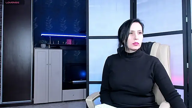 Lucky_Milf Chat XXX in diretta