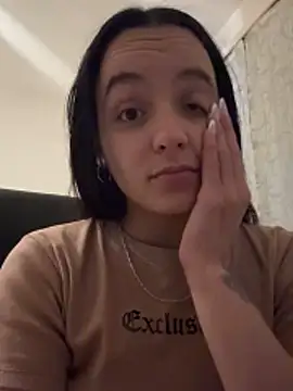 Maia_Park Adlı Modelin Canlı XXX Sohbeti