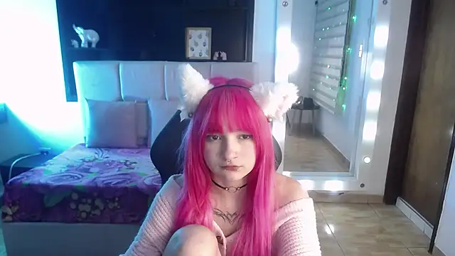 _Charlotte_Collins_ 网络视讯表演