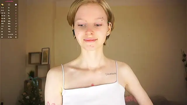 ToyaPletz's Live XXX Chat