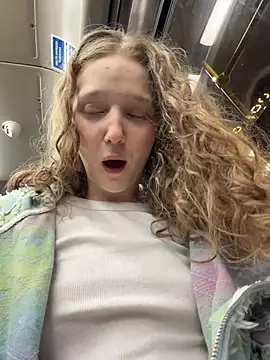 outside_rosy 即時 XXX 聊天