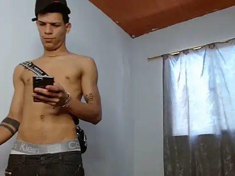 ethanchamo Live XXX-Chat