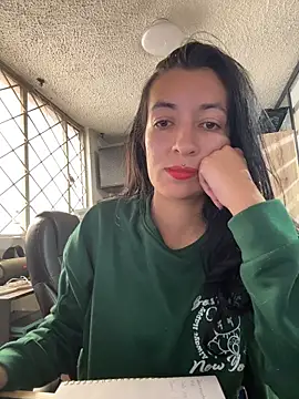 Chat +18 de SALOME_KORLAND ao vivo