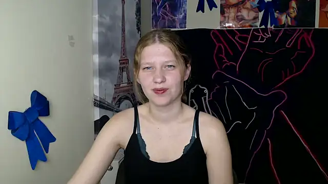 StellaCRL Adlı Modelin Canlı XXX Sohbeti