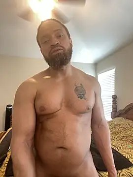 Fathero1time: διαδικτυακό σόου στην κάμερα