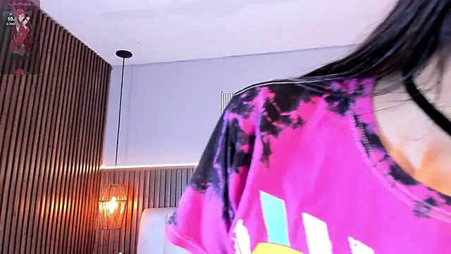 LisaLain's Live XXX Chat