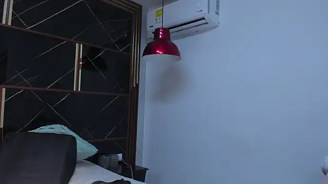 HannyThompson's Live XXX Chat